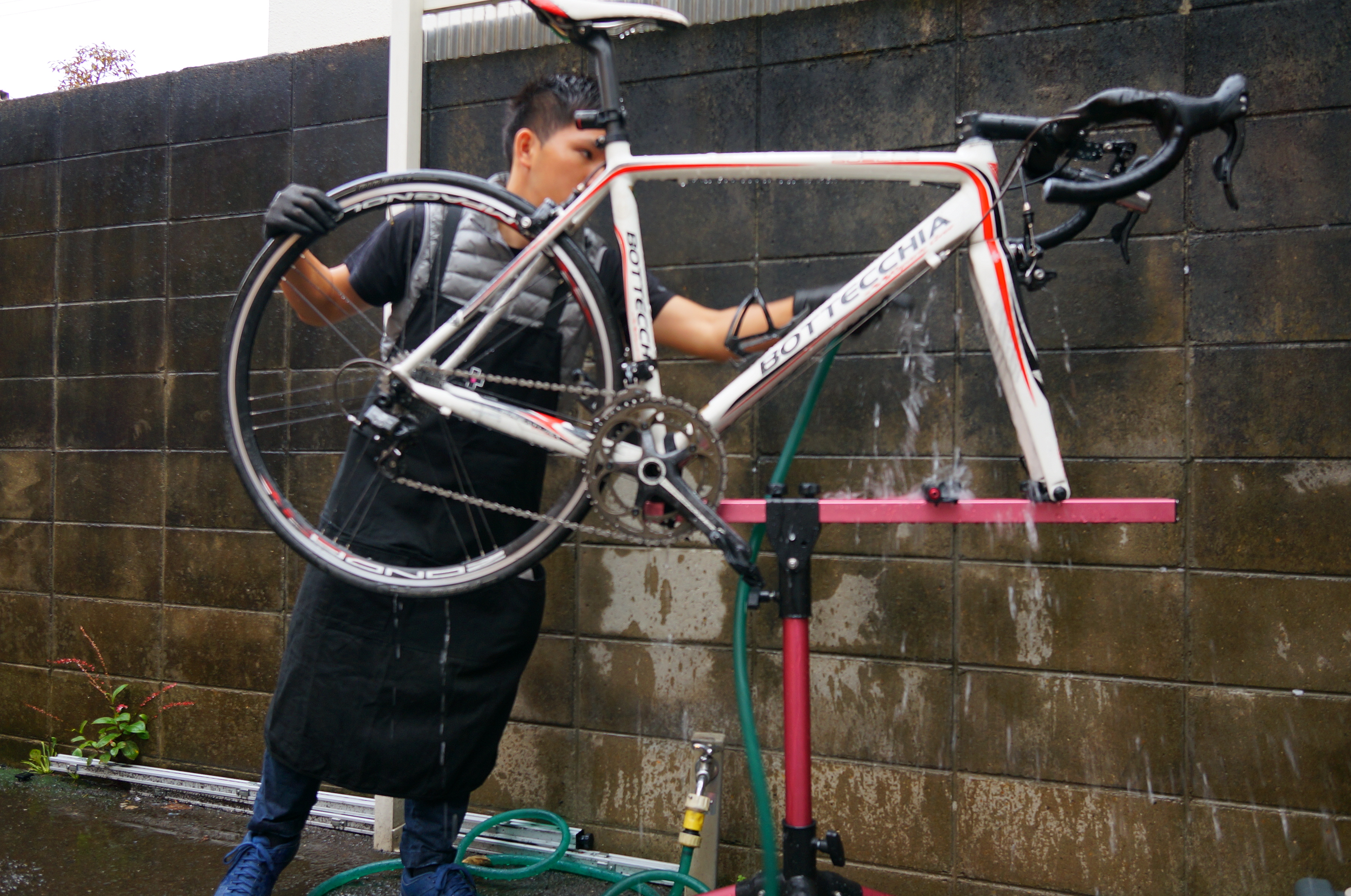 メーカー直伝】MUC-OFF（マックオフ）ケミカルを使ったロードバイク洗車 ～いい香りのバイクの作り方～ | はんなりと自転車 from京都
