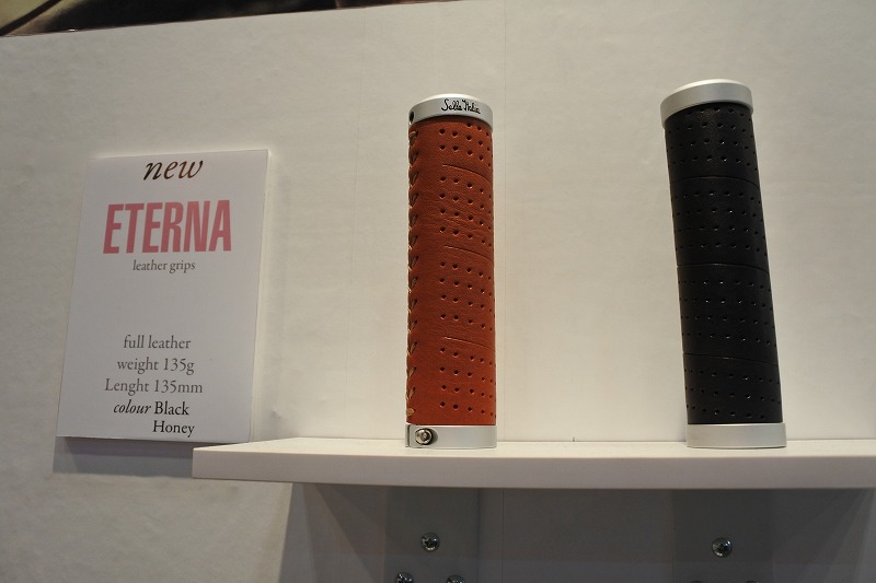 ���饤���ꥢ��ž���ѥϥ�ɥ륰��å�ETERNA LEATHER GRIPS �ʥ��ƥ�ʥ쥶������åסˤ�3���ܤξ��ʲ���
