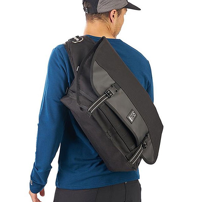 Chrome メッセンジャーバック night ブラック CHROME（クローム）CTZ NIGHT MESSENGER BAG （CTZナイト
